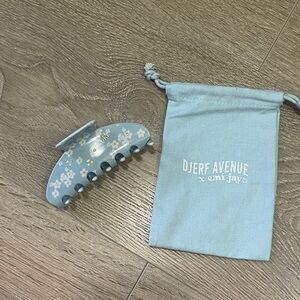 djerf avenue x emi jay big effing clip in dream cake